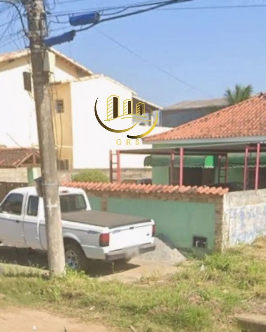 CASA À VENDA NO BALNEÁRIO EM SÃO PEDRO DA ALDEIA-RJ.