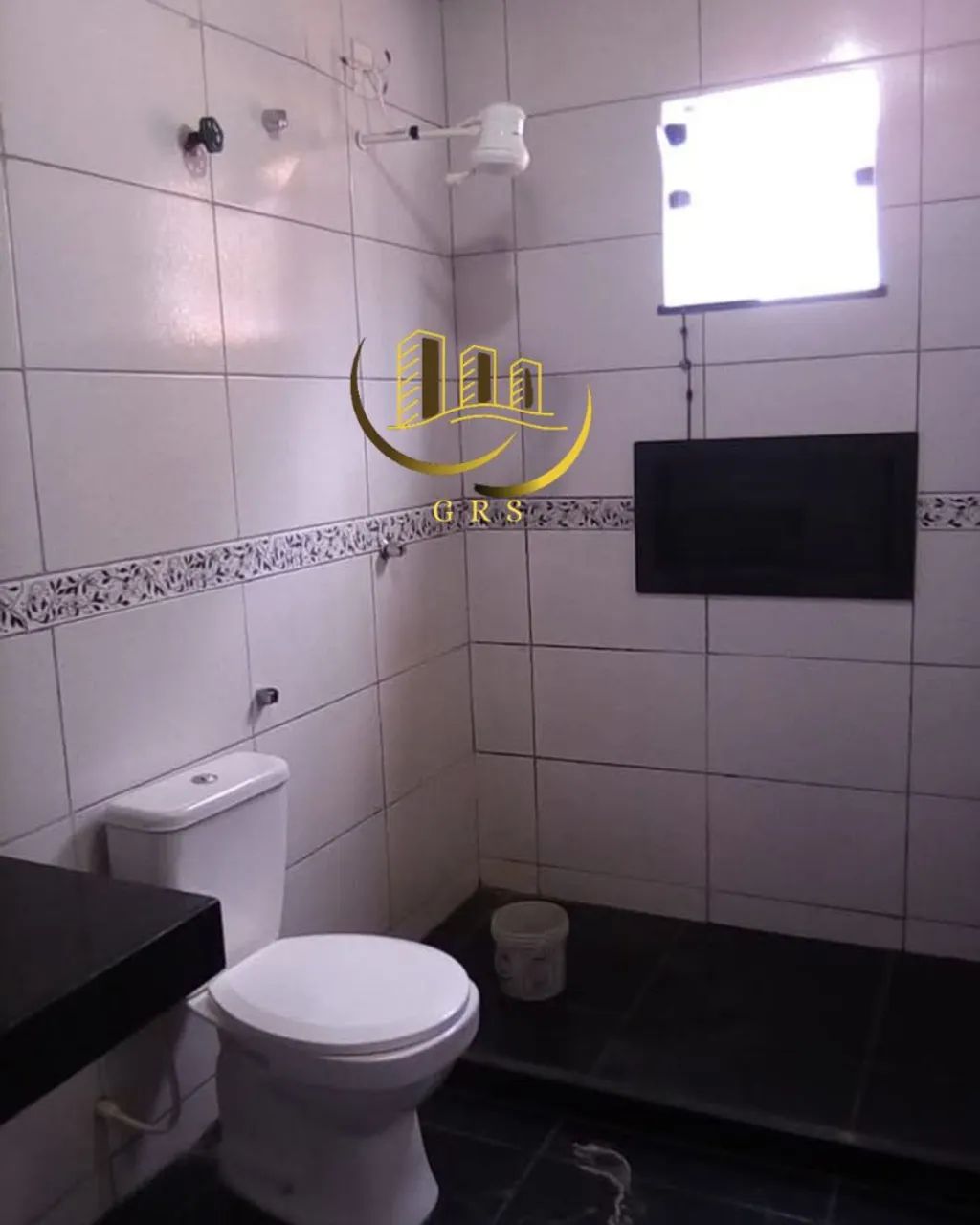 CASA À VENDA NO JARDIM ESPERANÇA CABO FRIO RJ.