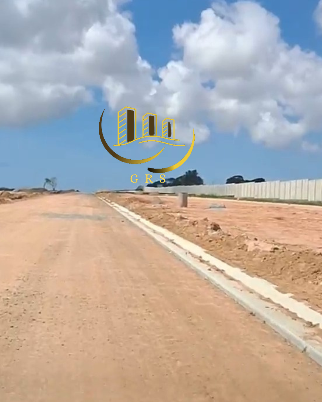 TERRENO À VENDA NO RIVIERA BOSQUE CLUBE EM SÃO PEDRO DA ALDEIA-RJ.