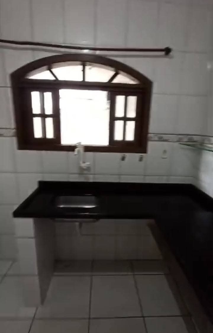 CASA À VENDA NA ESTRADA DOS PASSAGEIROS PORTO DO CARRO EM SÃO PEDRO DA ALDEIA-RJ.