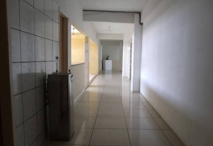 ALUGUEL DE SALAS/LOJAS COMERCIAIS EM ESTAÇÃO SÃO PEDRO DA ALDEIA-RJ.